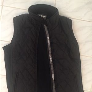 Quilted vest with fleece interior